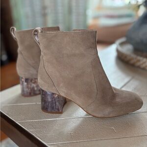 L'INTERVALLE Beige Suede Ankle Boots